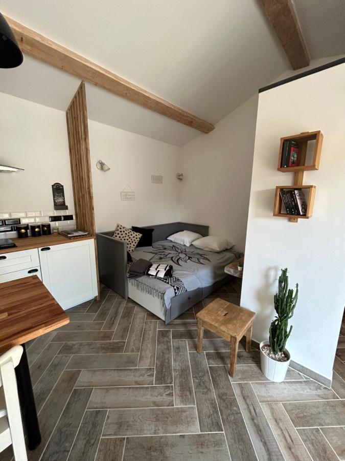 Charmant Studio Dans Villa - Jardin Privatif . La Seyne-sur-Mer Exterior foto