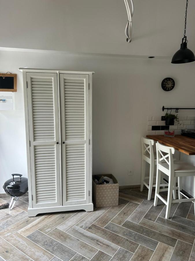 Charmant Studio Dans Villa - Jardin Privatif . La Seyne-sur-Mer Exterior foto